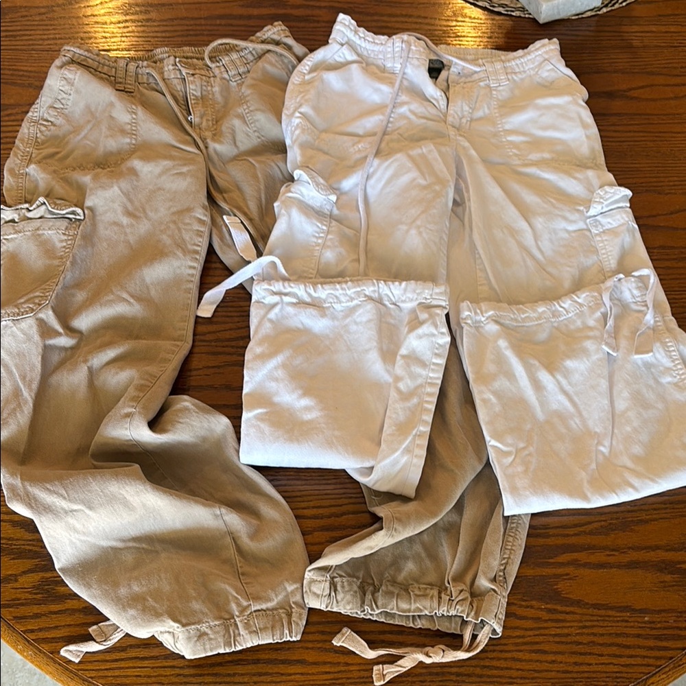 Casual Beige and White Cargo Pants set of two XXS euc
